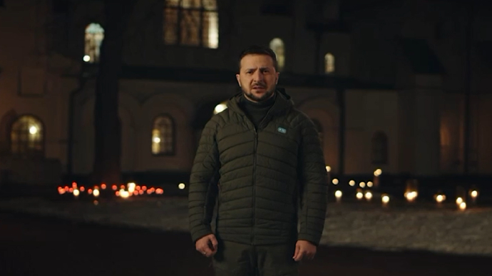 Мы не будем ждать чуда, мы будем творить его сами: Зеленский поздравил украинцев с Рождеством