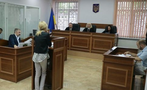 Госизмена Безъязыкова: жена рассказала о спецоперации с участием Порошенко