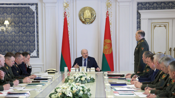 У Лукашенка знову заявили, що не будуть воювати з Україною