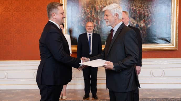 Ukraine's new ambassador to Czechia officially starts his work