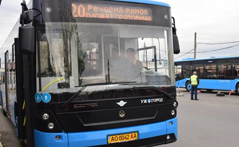 Работу общественного транспорта прекращают в Ужгороде