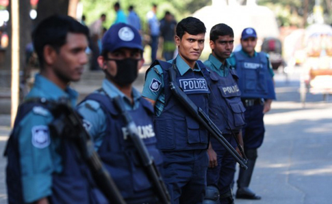 Задержанным в Бангладеш украинцам инкриминируют ограбление в составе ОПГ