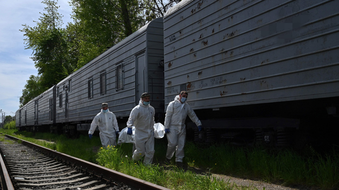 Украина готова вернуть России ее мертвых солдат: тела хранят в вагонах-рефрижераторах 