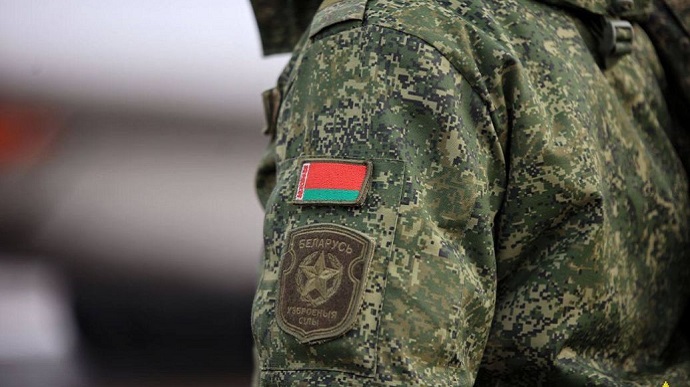 Міноборони Білорусі стверджує, що на їхніх військових напав водій вантажівки із вибухівкою 