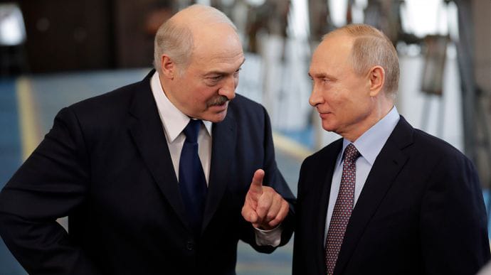 Лукашенко обіцяє сісти за стіл перемовин із Тихановською, якщо Путін зробить те ж із Навальним