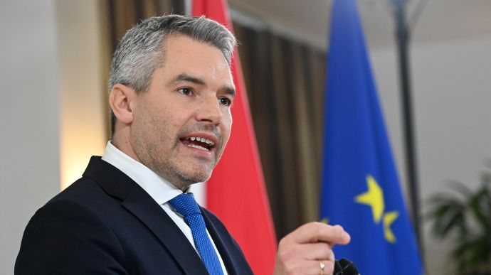 Нейтральні країни не можуть підтримати гарантії безпеки для України – канцлер Австрії