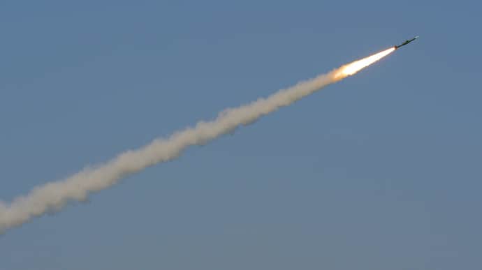 Сили ППО збили російську ракету над морем в Одеській області