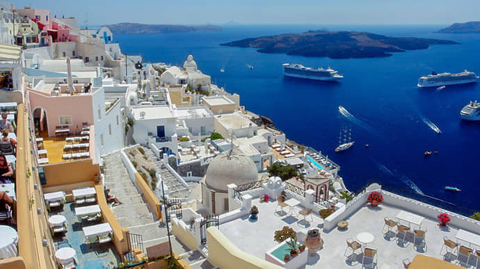 Греция с 1 августа разрешит круизы