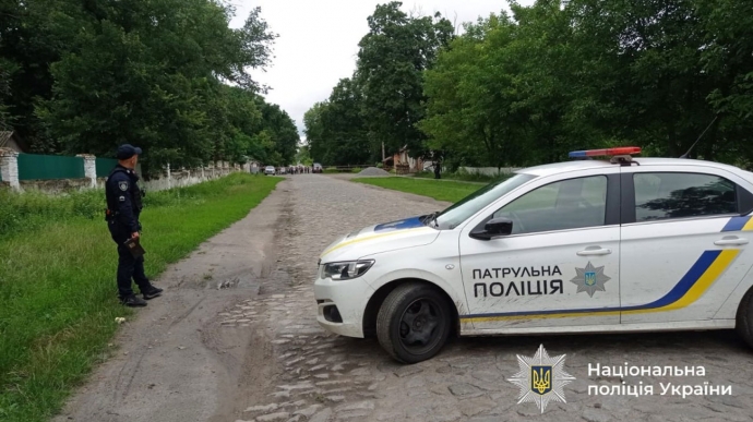 Зловмисник, якого розшукували за подвійне вбивство, застрелився під час перемовин з КОРД – поліція