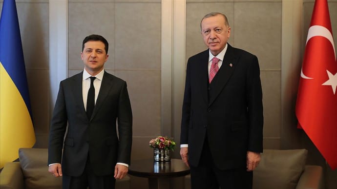 Зеленский и Эрдоган проводят переговоры с глазу на глаз в Стамбуле