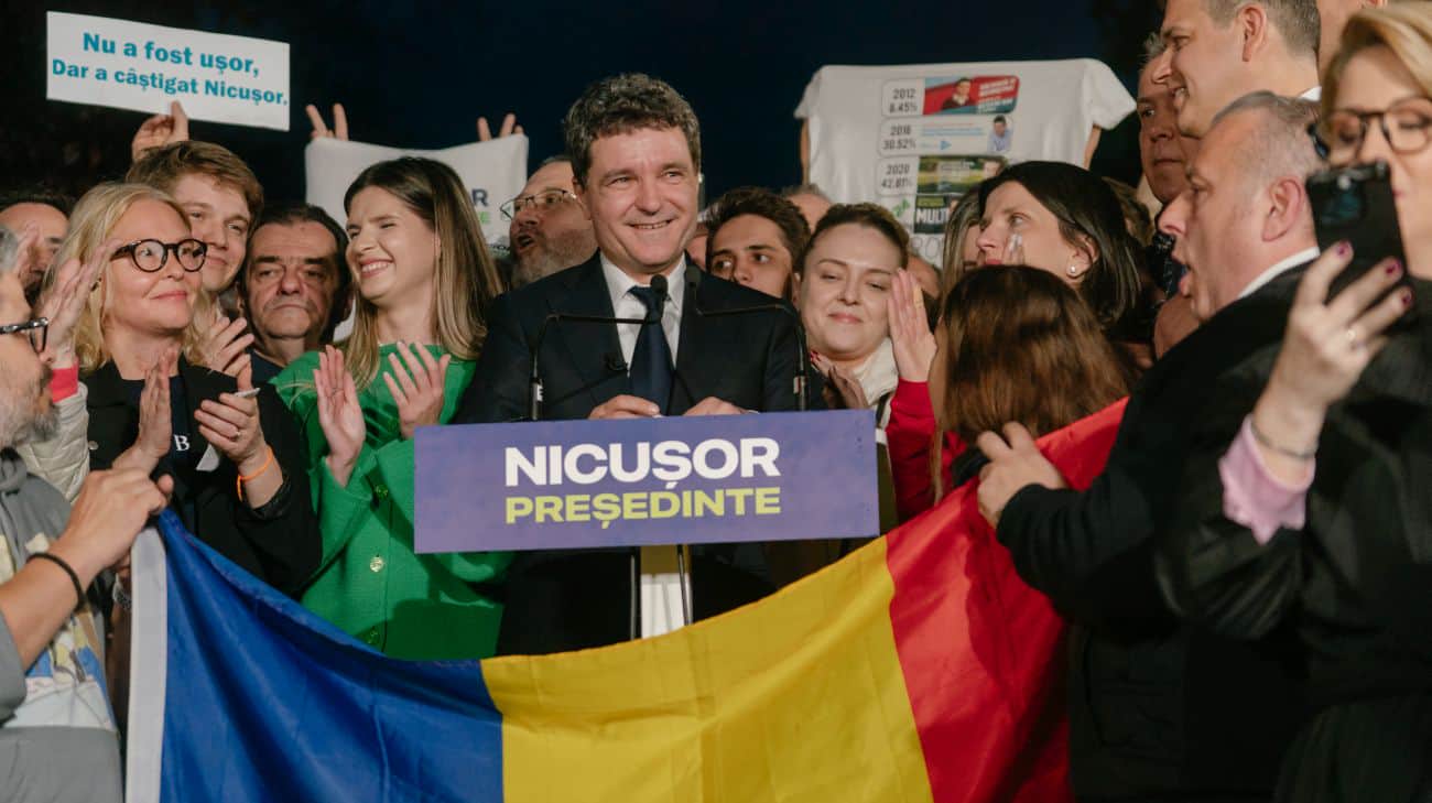 In Romania after counting 95% of the vote wins the pro -Western nicor Dan