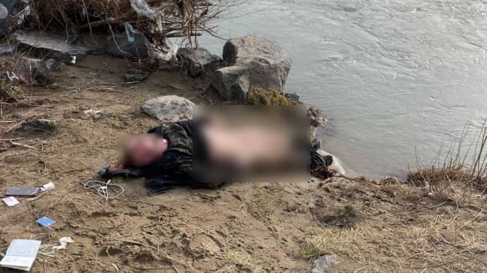 Пограничники достали из Тисы тело мужчины, который хотел незаконно добраться до Румынии