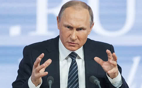 Рейтинг Путина упал до минимума за 18 лет