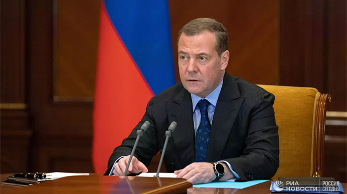Medvedev threatens nuclear war again ahead of Ramstein meeting
