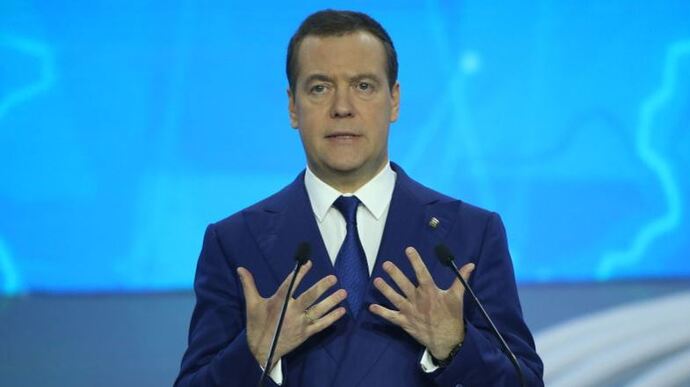 Медведев пригрозил Украине ядерным оружием за освобождение своих земель