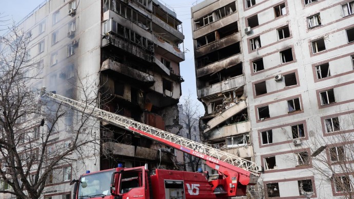 Emergency workers complete searching for people under rubble in Zaporizhzhia