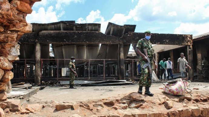 Майже 40 людей загинули в пожежі у переповненій в'язниці в Бурунді