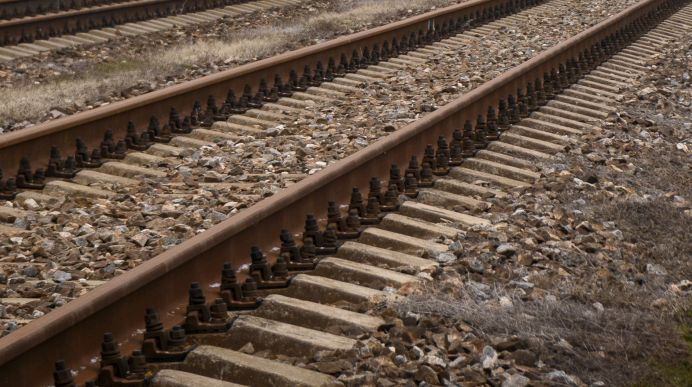 Залізниця у Криму постраждала через детонацію боєприпасів – потяги не їдуть