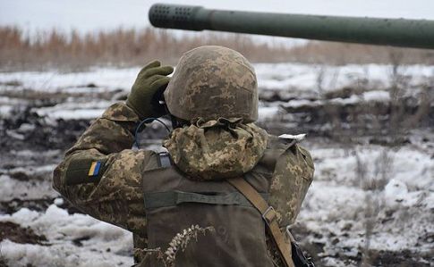 На Донбасі окупанти поранили українського бійця
