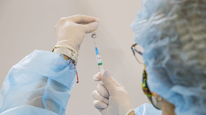 Новости 15 ноября: тысяча за вакцинацию, ВСК по вагнеровцам