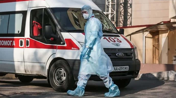 За добу в Україні виявили 393 випадки коронавірусу