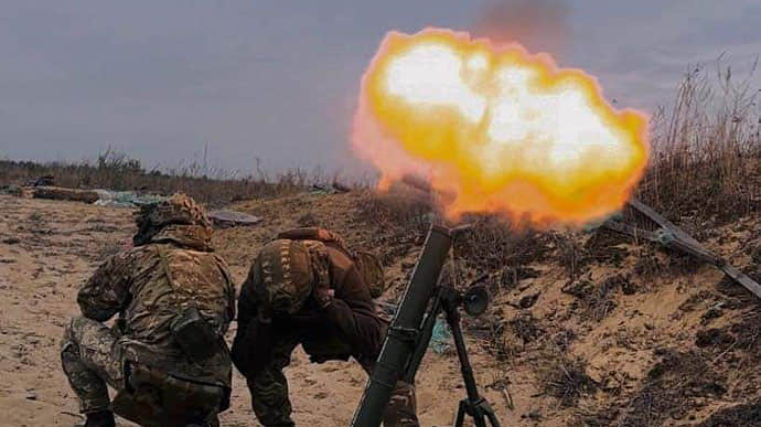 Ukrainian defenders kill 800 Russian soldiers and destroy 26 artillery systems in a day