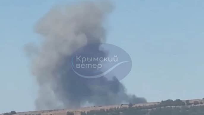 СМИ пишут об ударе по воинской части в Крыму, оккупанты заявили о сбитии дронов
