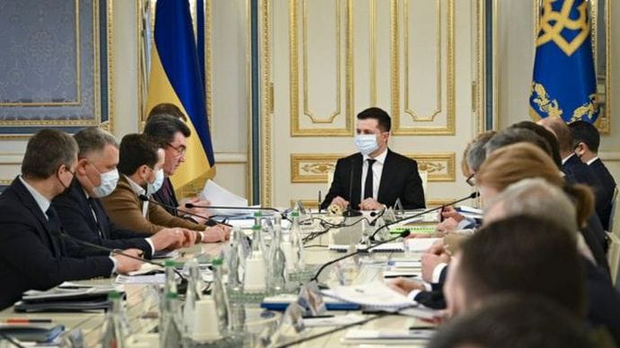 РНБО ввела найжорсткіші санкції проти 27 експосадовців включно з Януковичем