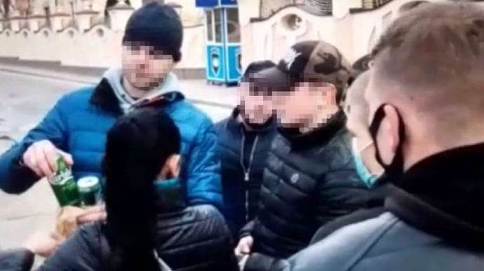 Двоє росіян у центрі Києва побили молодого українця: вдавали борців за тверезість