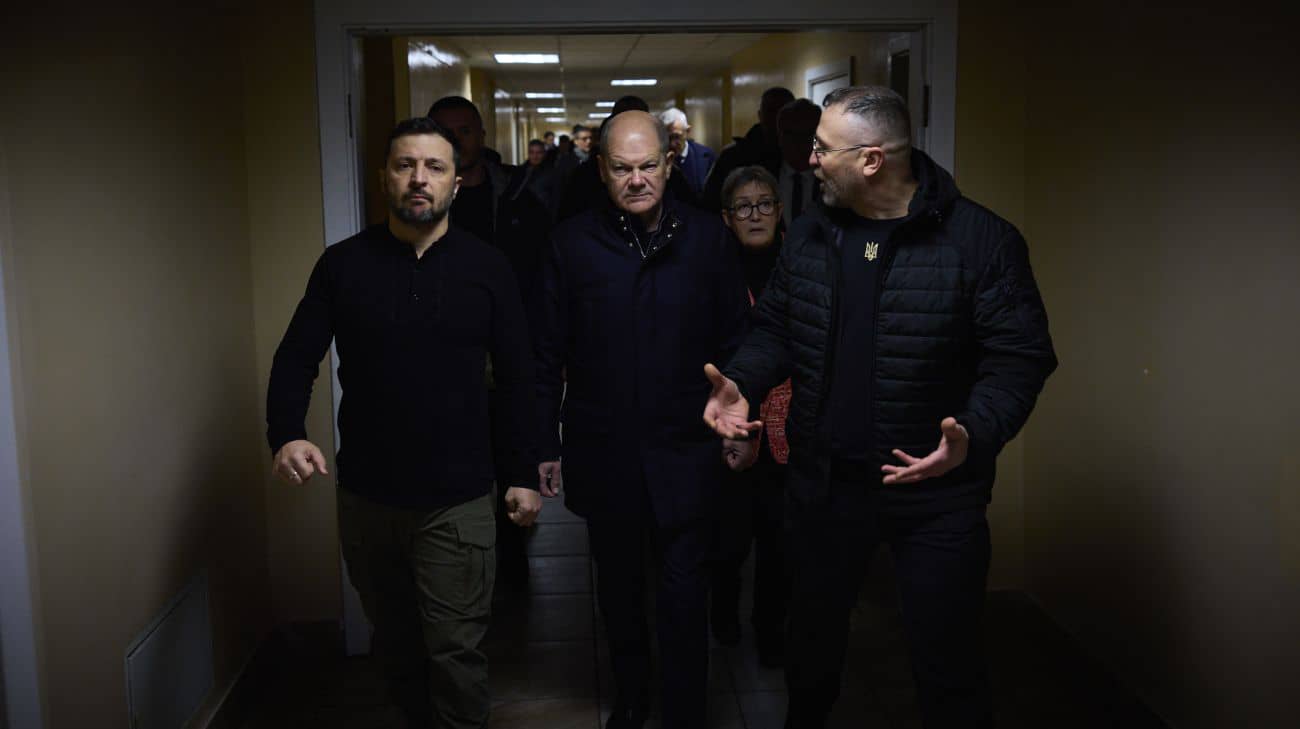 Zelenskyy says Russia should "eff off" at meeting with Scholz