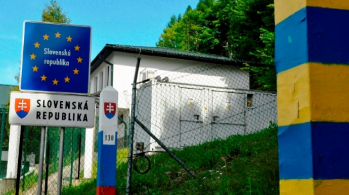 Перевозчики Словакии возобновят блокаду границы с Украиной