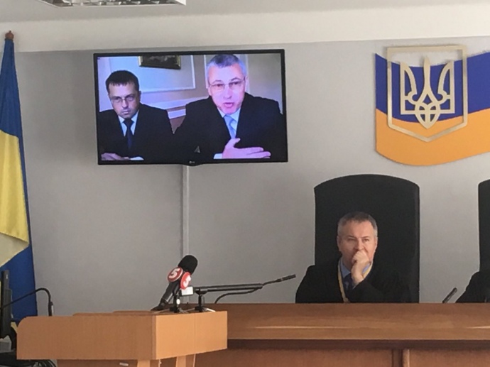 Шуляк дає свідчення у справі Януковича