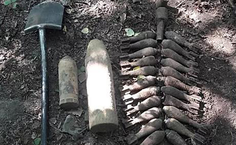На Лысой горе в Киеве нашли кучу боеприпасов: туда советуют не ходить
