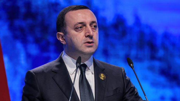 Премьер Грузии обвинил оппозицию в отправке добровольцев в Украину
