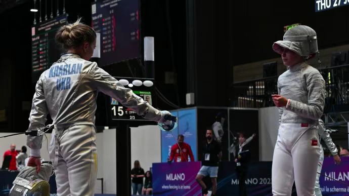 Ukraine demands Russian competitor be stripped of her neutral status after fencing scandal