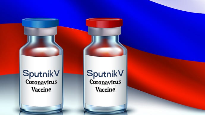 Посол США в России отказался делать прививку российской вакциной