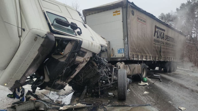 ДТП с 13 погибшими: объявили подозрение водителю грузовика, который смял маршрутку