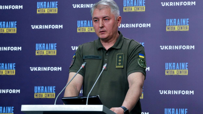Маневри навколо ворога на сході України не є відступом - Міноборони