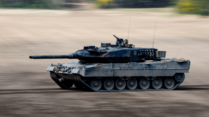 США и Германия медлят с предоставлением современных танков Украине из-за логистики — Politico 