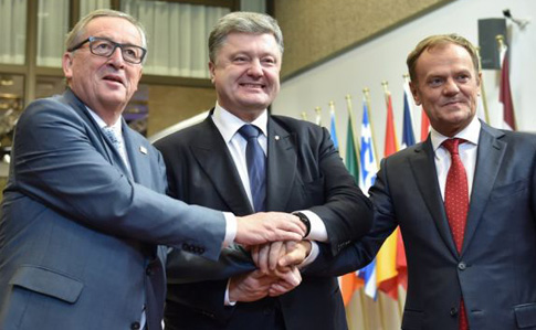Туск та Юнкер: Франція і Німеччина не блокуватимуть безвіз для України