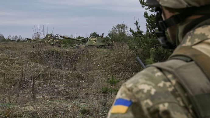Война на Донбассе: оккупанты стреляют из тяжелого вооружения, потерь нет