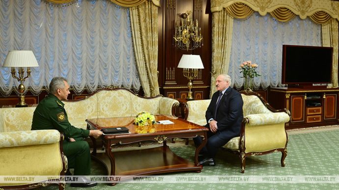 Alexander Lukashenko at a meeting with Sergei Shoigu threatens war until the last either Ukrainian or Pole
