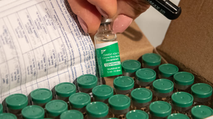 Посол Британії запевнила, що куплена Україною вакцина Covishield ідентична AstraZeneca