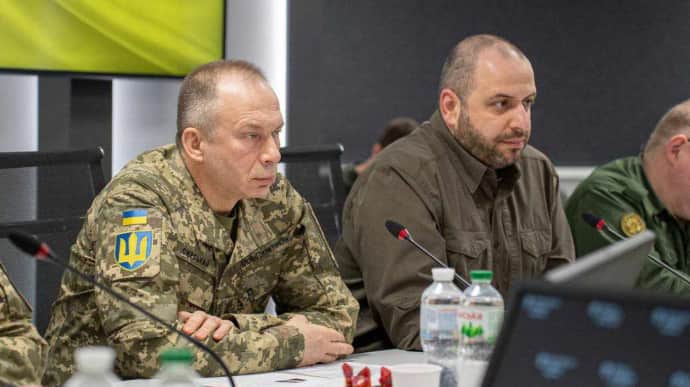 Military leaders of Ukraine and UK discuss situation at contact line and Maritime Coalition  