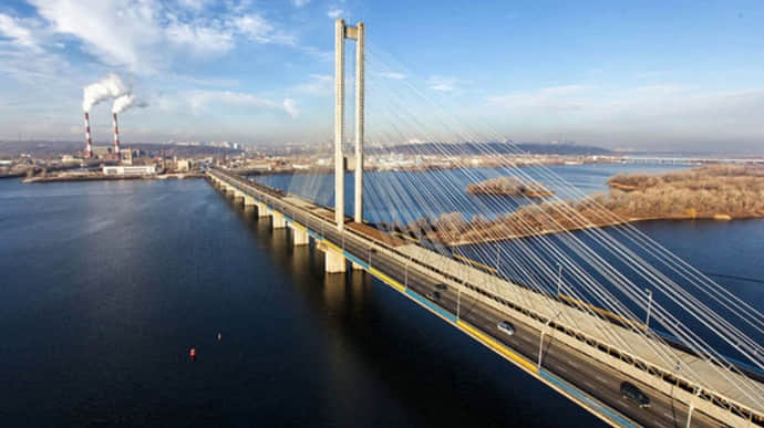 В столице ограничат движение по Южному мосту почти до конца сентября