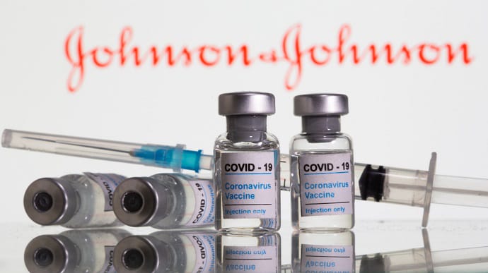 У США схвалили однодозову вакцину від коронавірусу