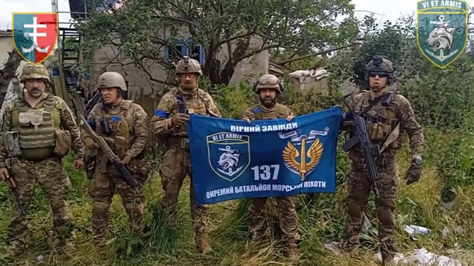 Ukrainian soldiers showed footage from liberated Makarivka in Donetsk Oblast