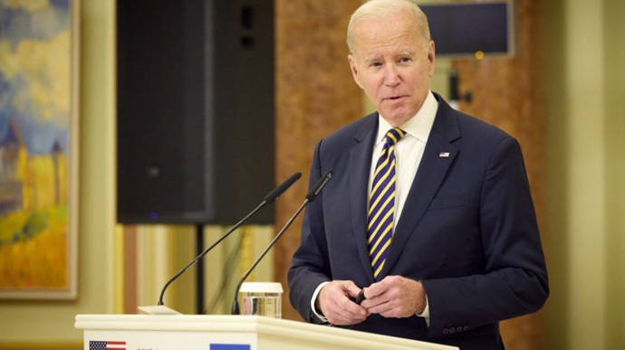 Biden confirms new sanctions against Russia this week