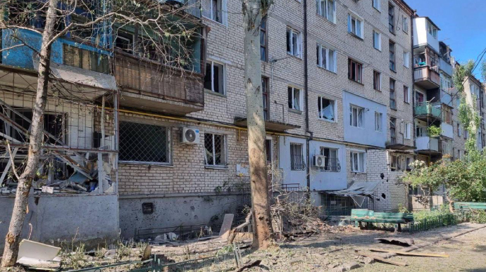 Окупанти обстріляли житлові квартали Миколаєва, є поранені – мер