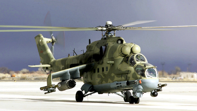 Нацгвардейцы приземлили вражеский вертолет Ми-24 под Бахмутом